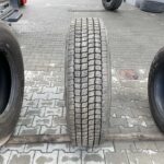 Używane opony do ciężarówek 295/80R22.5 BIEŻNIKOWANA TYP KOSTKA / 17-18mm