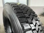 Używane opony do ciężarówek 295/80R22.5 BIEŻNIKOWANA TYP KOSTKA / 20mm