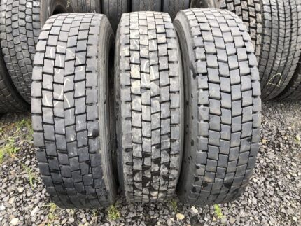 Używane opony do ciężarówek 295/80R22.5 BIEŻNIKOWANE RECAMIC XDE2 / 10-13mm