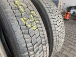 Używane opony do ciężarówek 295/80R22.5 BIEŻNIKOWANE RECAMIC XW4S / 10-11mm