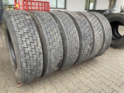 Używane opony do ciężarówek 295/80R22.5 BIEŻNIKOWANE TYP KOSTKA / 10-11mm