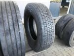 Używane opony do ciężarówek 295/80R22.5 BIEŻNIKOWANE TYP RECAMIC XW4S / 10-12mm