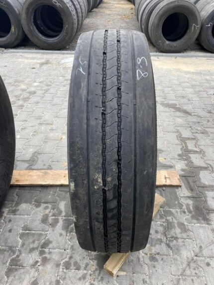 Używane opony do ciężarówek 295/80R22.5 BRIDGESTONE R-STEER 001 / 8-9MM