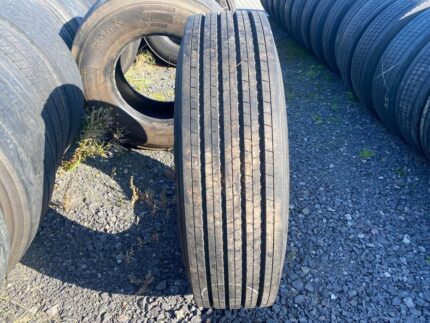 Używane opony do ciężarówek 295/80R22.5 CONTINENTAL HSL1 / 100% BIEŻNIKA