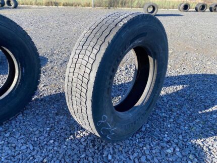 Używane opony do ciężarówek 295/80R22.5 CONTINENTAL HD HYBRID / 7-10mm