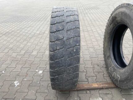 Używane opony do ciężarówek 295/80R22.5 CONTINENTAL HDC1
