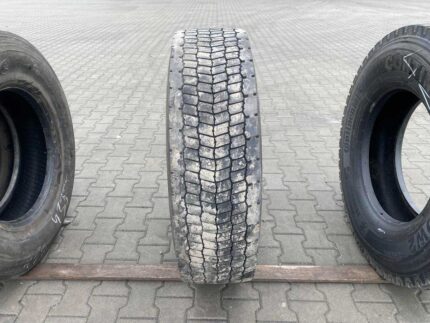 Używane opony do ciężarówek 295/80R22.5 CONTINENTAL HDR2 SCANDINAVIA / 5-7mm