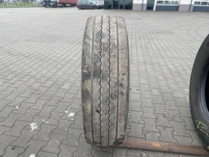 Używane opony do ciężarówek 295/80R22.5 CONTINENTAL CONTI HYBRID HS3 / 6-8mm