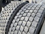 Opony ciężarowe używane napędowe 315/70R22.5 BIEŻNIKOWANE TYP BRIDGESTONE R-DRIVE 001 / 15-17mm - obrazek 3