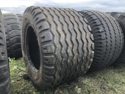Opony do przyczepy rolniczej 19.0/45-17 BKT AW708 / 100% bieżnika