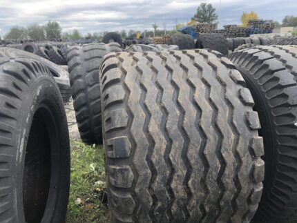 Opony do przyczepy rolniczej 19.0/45-17 BKT AW708 / 100% bieżnika