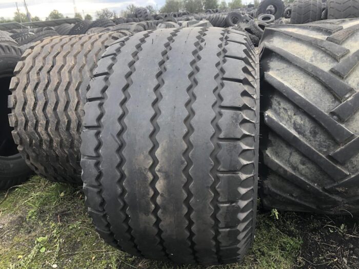 Opony do przyczepy rolniczej 19.0/45-17 VREDESTEIN / 100% bieżnika