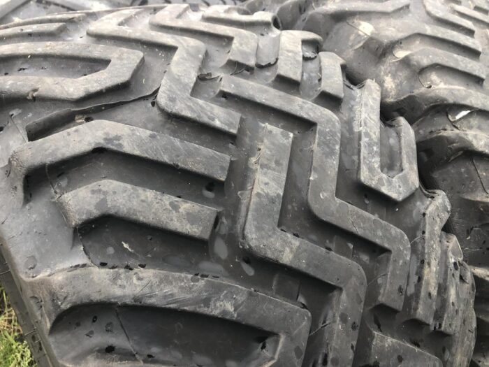 Opony do przyczepy rolniczej 440/50R17 CONTINENTAL AR-04 / 50% bieżnika