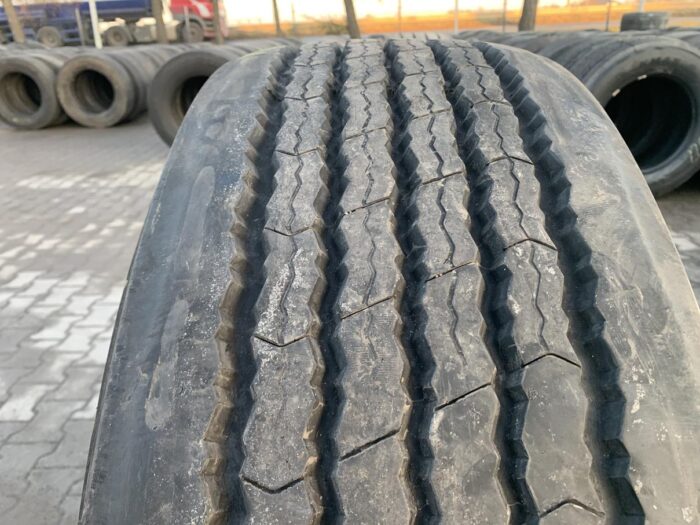 Opony ciężarowe 385/65R22.5 BRIDGESTONE R179+ / 12-13mm