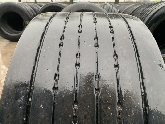 Opony ciężarowe 445/45R19.5 MICHELIN X MULTI T HL / 7-8mm