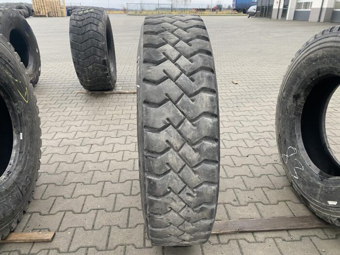 Opony ciężarowe 13R22.5 BIEŻNIKOWANA TYP NAPĘD BUDOWLANY / 12-13mm