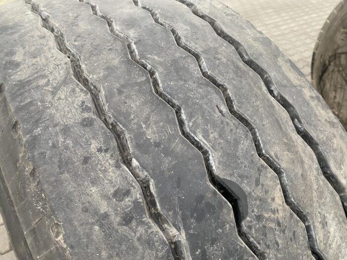 Opony ciężarowe 425/65R22.5 MICHELIN XTE 2 / 10-11mm