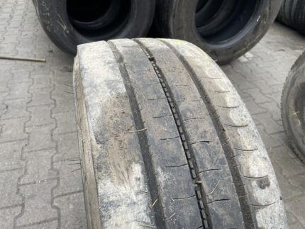 Opony ciężarowe 245/70R17.5 BRIDGESTONE R-STEER 002 / 8-9mm