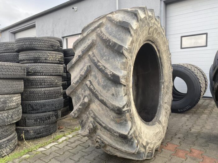 Opony do przyczepy rolniczej 650/65R38 GOODYEAR DT818 / 70% bieżnika