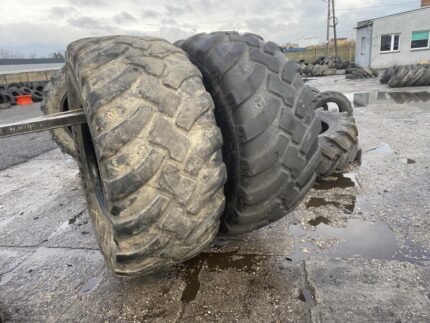 Opony do przyczepy rolniczej 750/60R30.5 BKT FL630 SUPER / 70% bieżnika