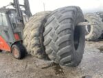 Opony do przyczepy rolniczej 750/60R30.5 BKT FL630 SUPER / 70% bieżnika