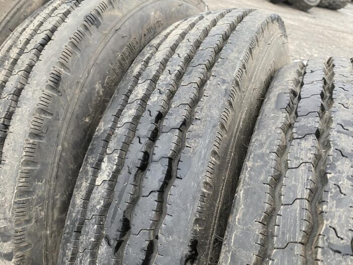 Opony do przyczepy rolniczej 6.50R16 BRIDGESTONE / 99% bieżnika
