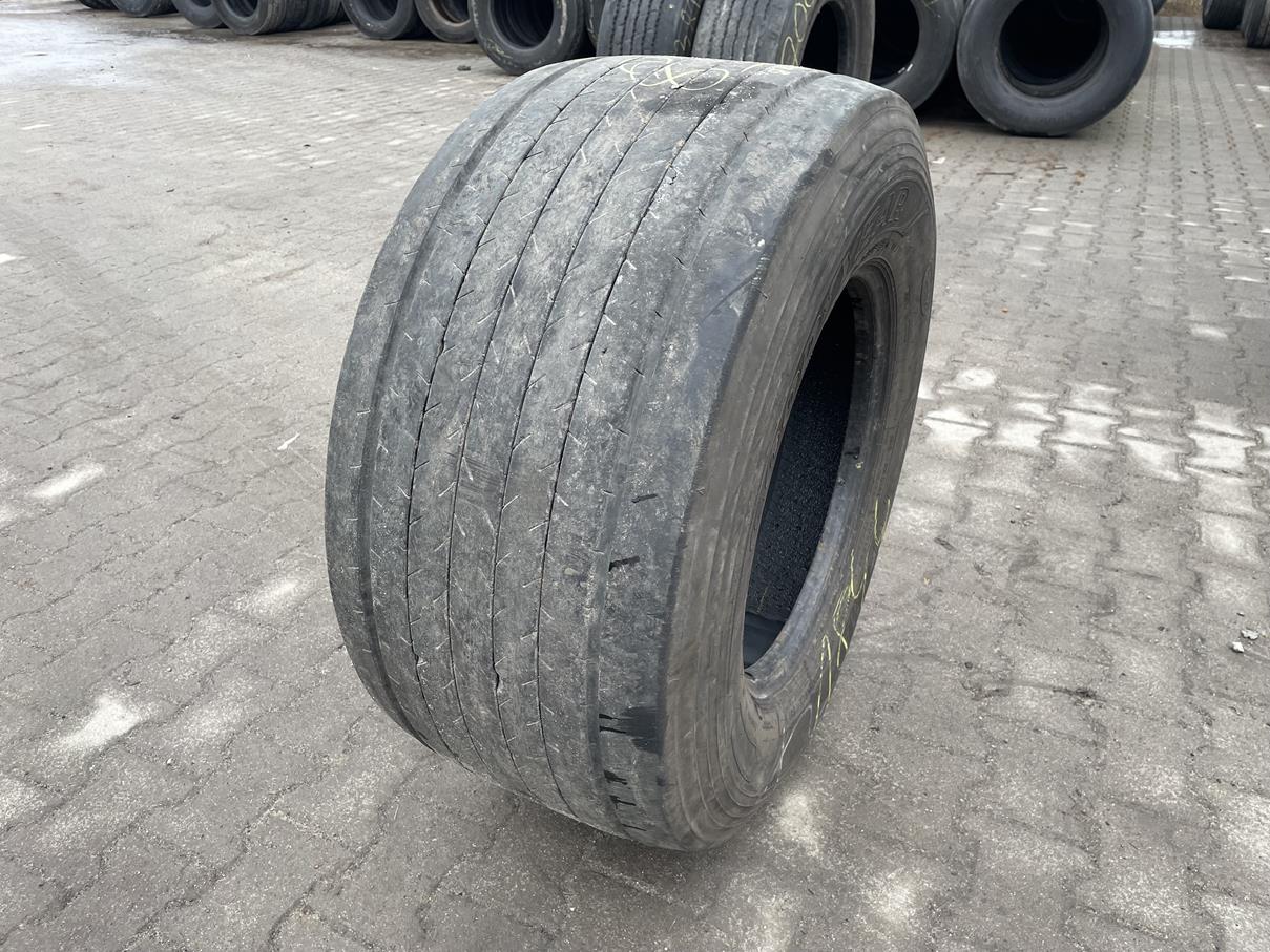 Opony ciężarowe 435/50R19.5 GOODYEAR FUELMAX T / 8-9mm Opony ciężarowe 435/50R19.5 GOODYEAR FUELMAX T / 8-9mm