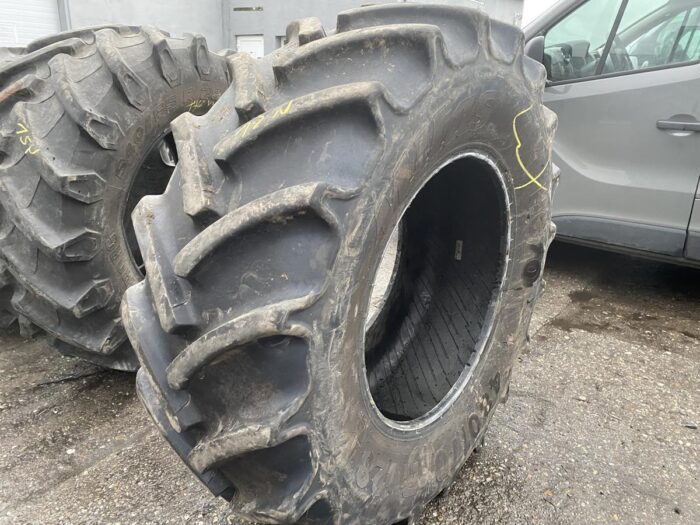 Używane opony rolnicze 480/70R24 CONTINENTAL HC70 / 90% bieżnika