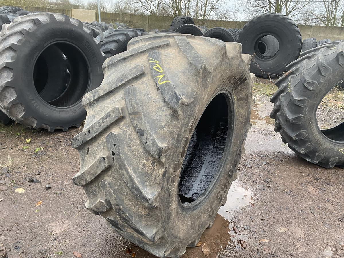 Opony rolnicze 540/65R28 MITAS SFT / 60% bieżnika Używane opony rolnicze 540/65R28 MITAS SFT / 60% bieżnika