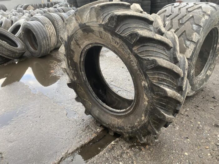Używane opony rolnicze 380/85R24 14.9R24 TAURUS POINT 8 / 85% bieżnika