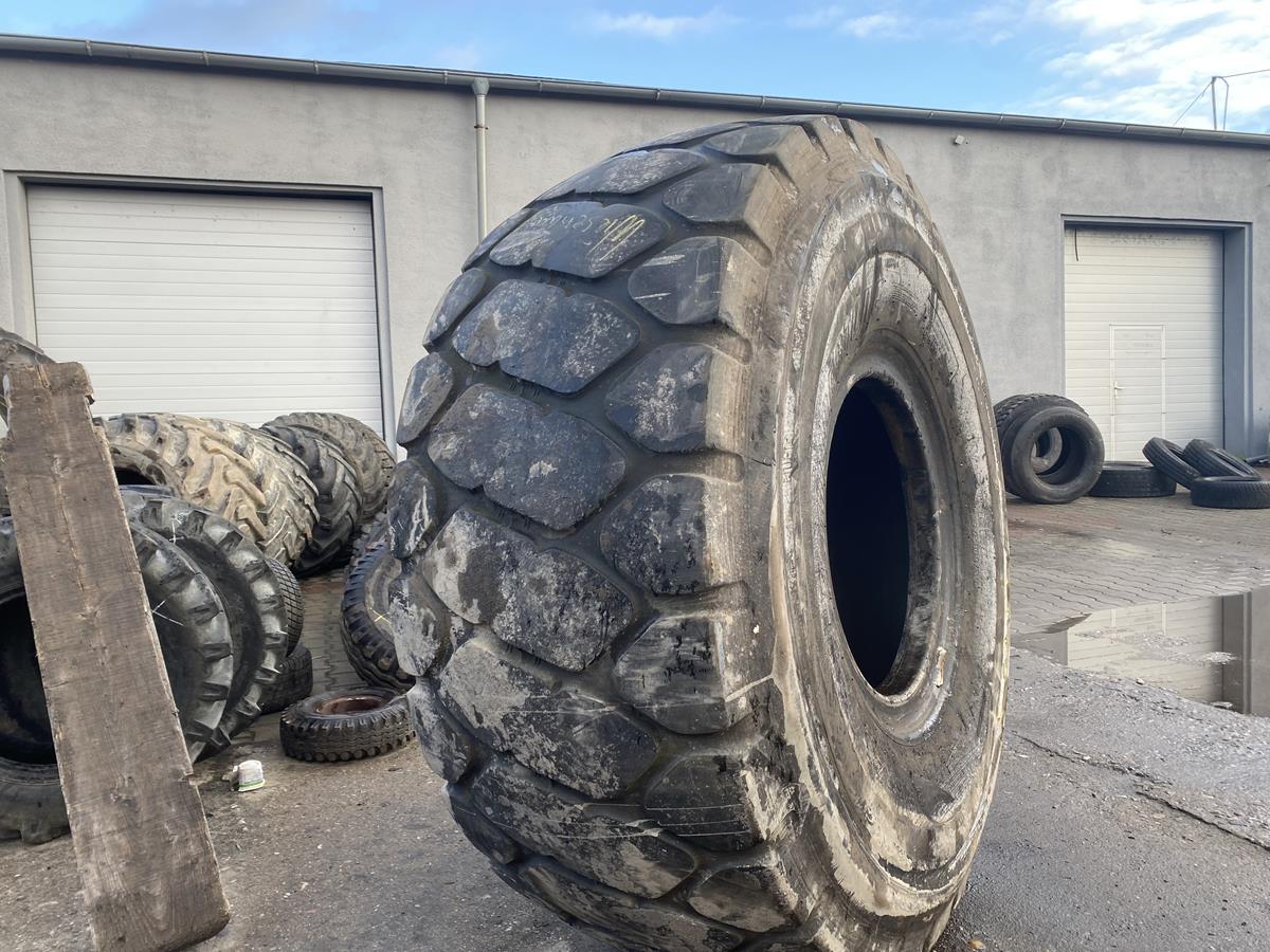 Opony przemysłowe 26.5R25 BRIDGESTONE V-STELL / 50% bieżnika Opony przemysłowe 26.5R25 BRIDGESTONE V-STELL / 50% bieżnika