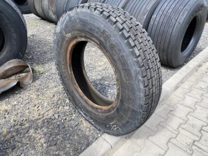 Opona do przyczep rolniczych 8.25-20 KAMA / 14mm