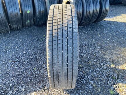 Używane opony do ciężarówek 295/80R22.5 DUNLOP SP452 / 10-13mm