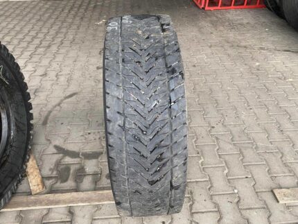 Opony do naczep 305/70R22.5 GOODYEAR KMAX D / 9-10mm