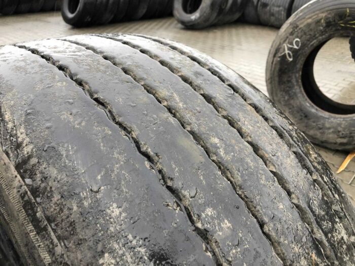 Opony do naczep 445/65R22.5 CONTINENTAL HTR2 / 10-13mm