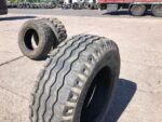 Opony do przyczepy rolniczej 10.5/80-18 BKT AW702 / 95% BIEŻNIKA