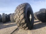 Opony do koparek 405/70R18 DUNLOP SP T9 / 90% BIEŻNIKA