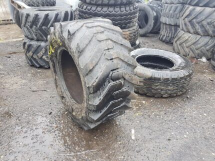 Opony do koparek 15.5/60-18 BKT / 50% BIEŻNIKA