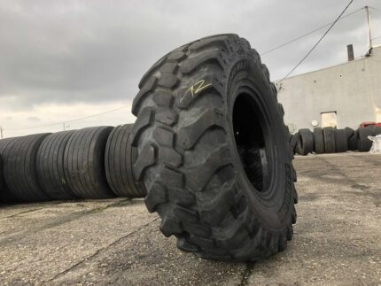 Opony do maszyn przemysłowych 405/70R18 LINGLONG STRONG MAX LR400 / 95% BIEŻNIKA
