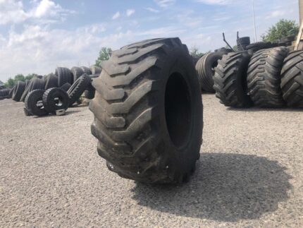  Opony rolnicze 15.5/60-18 BKT AT621 / 50% BIEŻNIKA