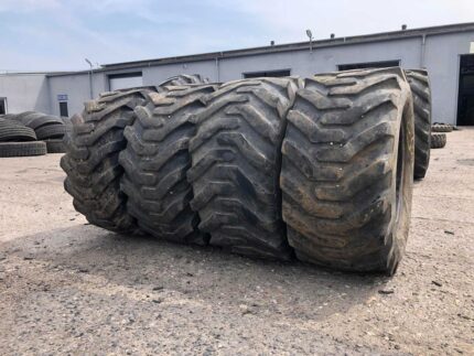 Opony do maszyn przemysłowych 15.5/60-18 BKT AT621 / 50% BIEŻNIKA