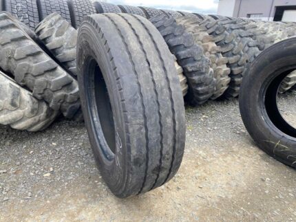 Opony do ciężarówek 285/70R19.5 BRIDGESTONE R-TRAILER 001 / 7-8mm