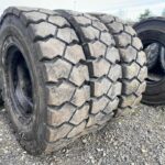 Opony przemysłowe 12.00-20 TRELLEBORG T-900 / 70% BIEŻNIKA