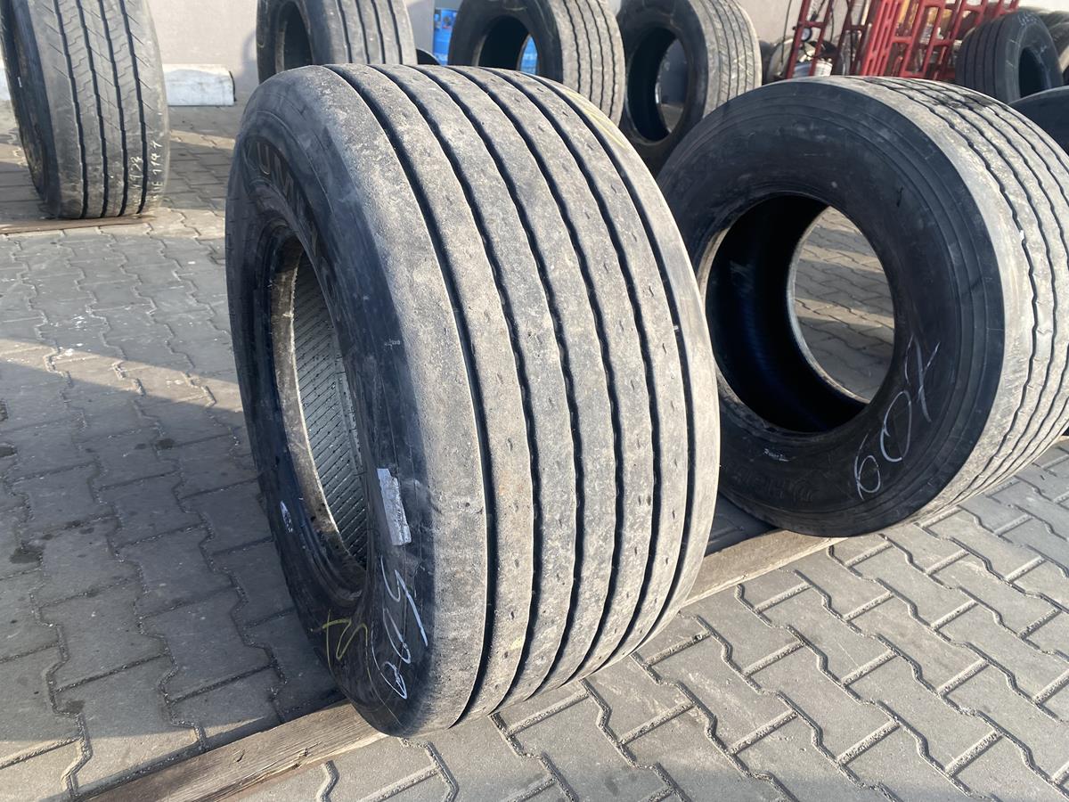 Opony ciężarowe 435/50R19.5 KUMHO KLT03 / 10-11mm Opony ciężarowe 435/50R19.5 KUMHO KLT03 / 10-11mm