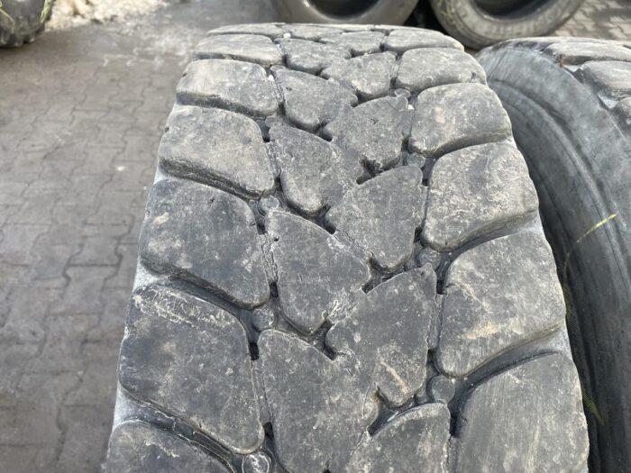 Opony ciężarowe  315/80R22.5 BIEŻNIKOWANA TYP MICHELIN XDY3 / 8-11mm