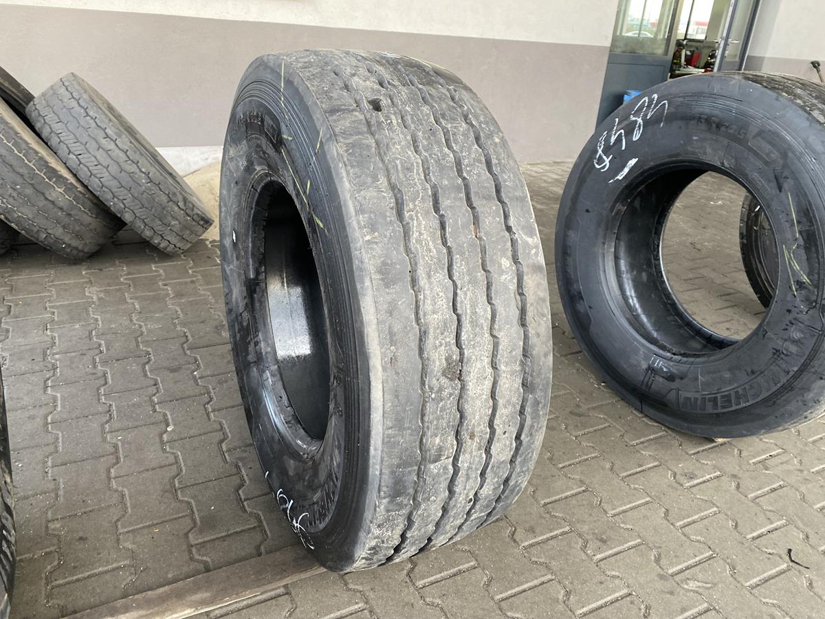 Opony ciężarowe 385/65R22.5 MICHELIN X MULTI T / 13-14mm Opony ciężarowe 385/65R22.5 MICHELIN X MULTI T / 13-14mm