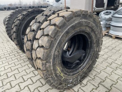 Opony przemysłowe  11.00-20 TRELLEBORG T-900 / 95% Bieżnika