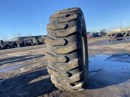 Opony przemysłowe  17.5-25 17.5r25 BKT GR-288 / 85% BIEŻNIKA