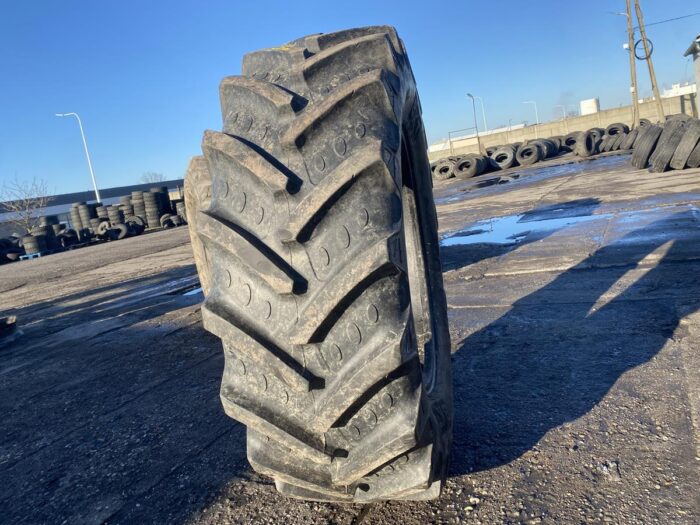 Opony rolnicze  420/70R30 BKT AGRIMAX / 80% bieżnika