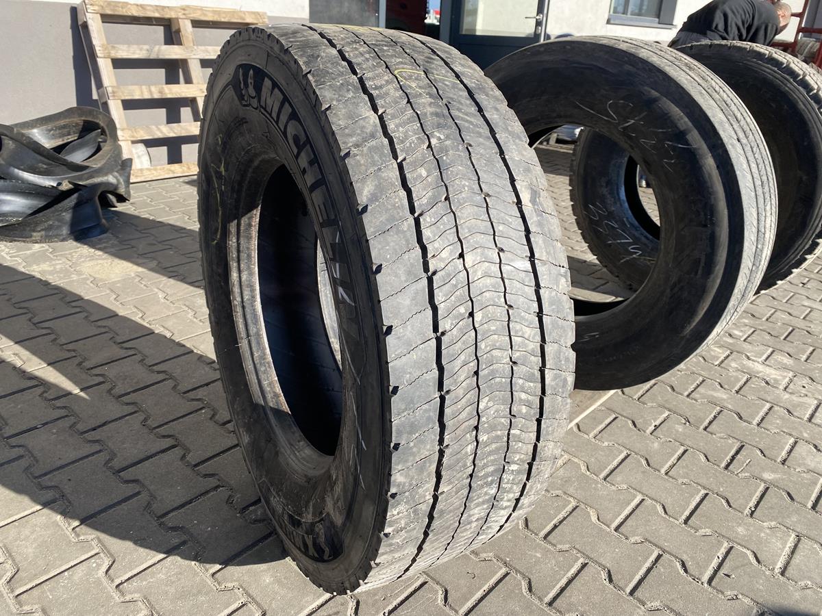Opony ciężarowe 315/70R22.5 MICHELIN X MULTI ENERGY D / 8-9mm Opony ciężarowe 315/70R22.5 MICHELIN X MULTI ENERGY D / 8-9mm